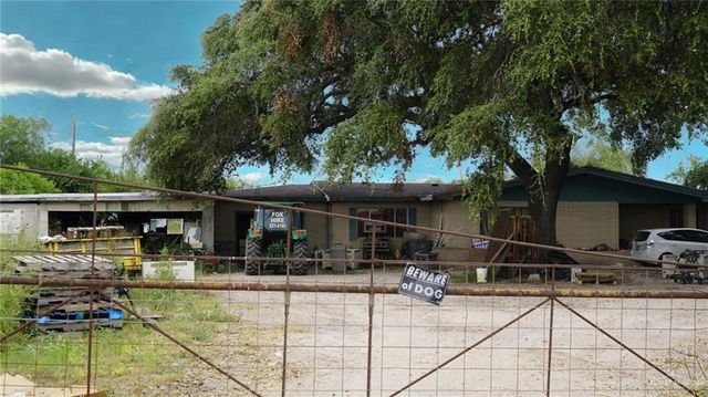 8112 N EXPWY 281, Edinburg, TX 78542