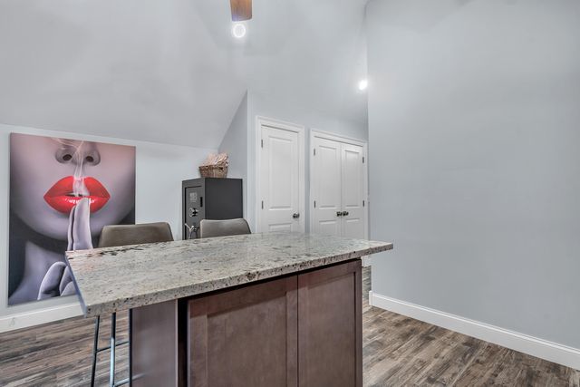 10955 NW Makeever Drive, Demotte, IN 46310