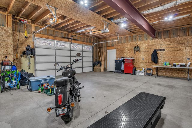 10955 NW Makeever Drive, Demotte, IN 46310