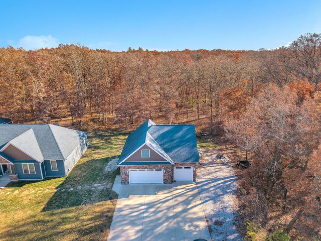 10955 NW Makeever Drive, Demotte, IN 46310