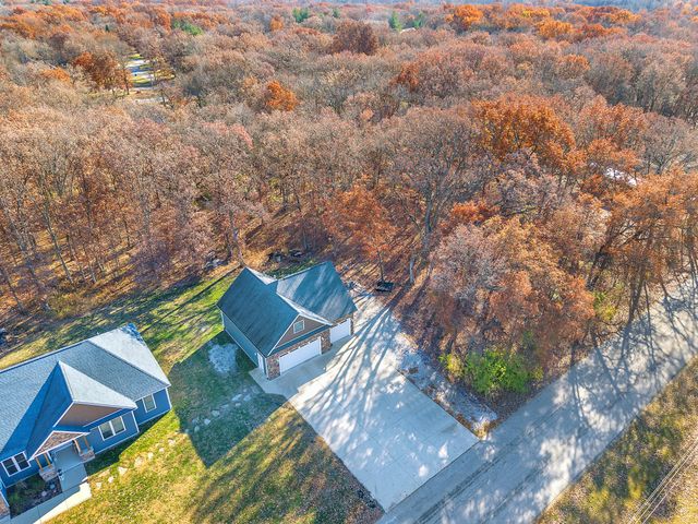 10955 NW Makeever Drive, Demotte, IN 46310