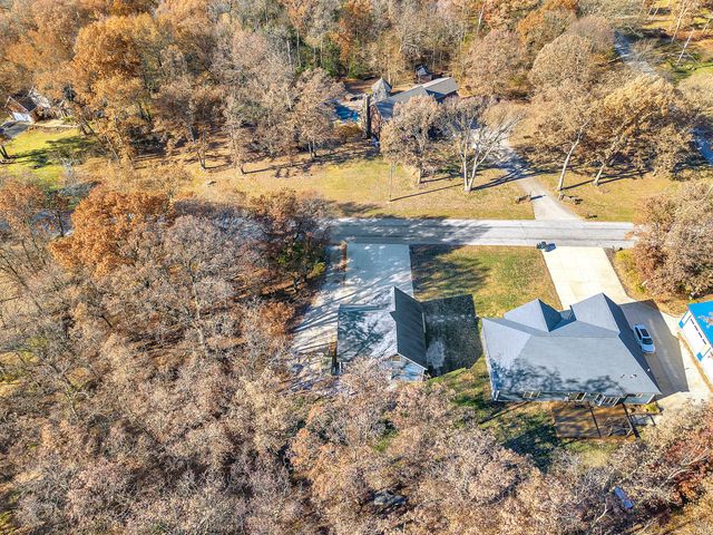 10955 NW Makeever Drive, Demotte, IN 46310