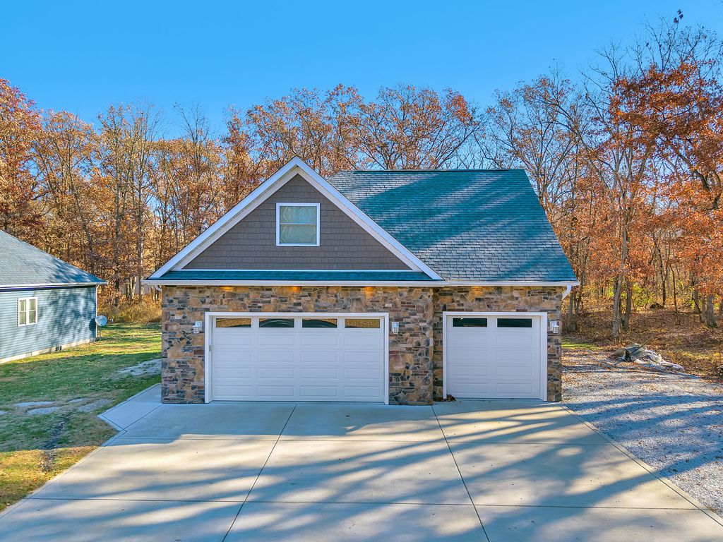 10955 NW Makeever Drive, Demotte, IN 46310