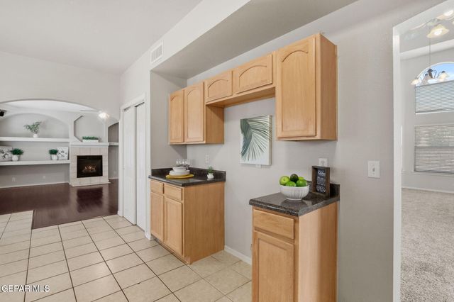 7387 CAMINO DEL SOL Drive, El Paso, TX 79911