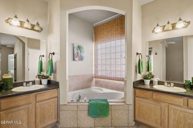 7387 CAMINO DEL SOL Drive, El Paso, TX 79911