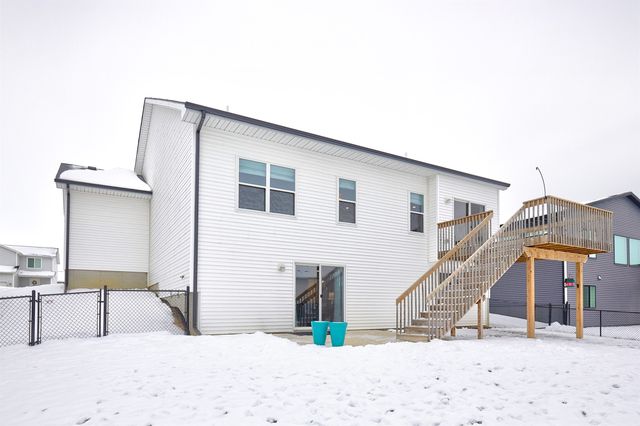 1917 Southbridge Drive, Adel, IA 50003