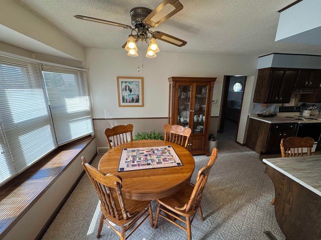 505 1st Avenue, Ackley, IA 50601