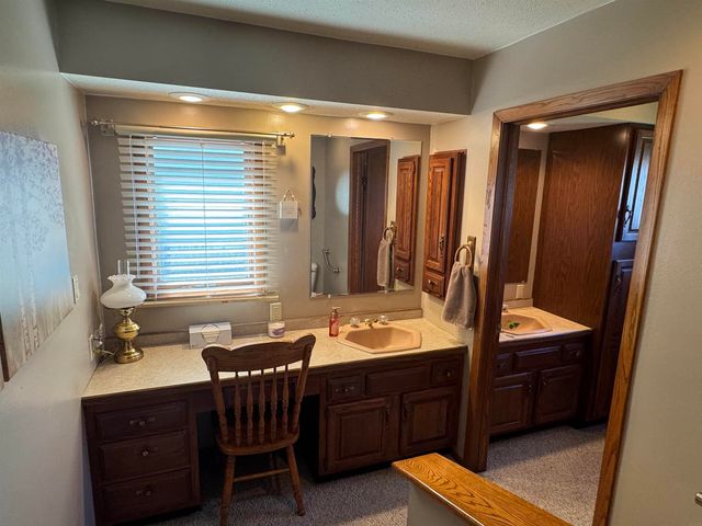 505 1st Avenue, Ackley, IA 50601