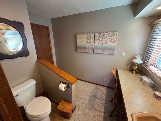 505 1st Avenue, Ackley, IA 50601
