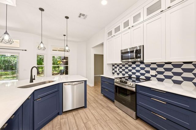 1020 WELLINGTON COURT, Oviedo, FL 32765