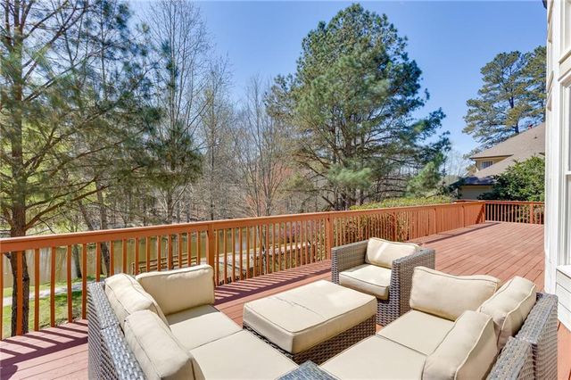 277 Lostwood Trail, Sugar Hill, GA 30518