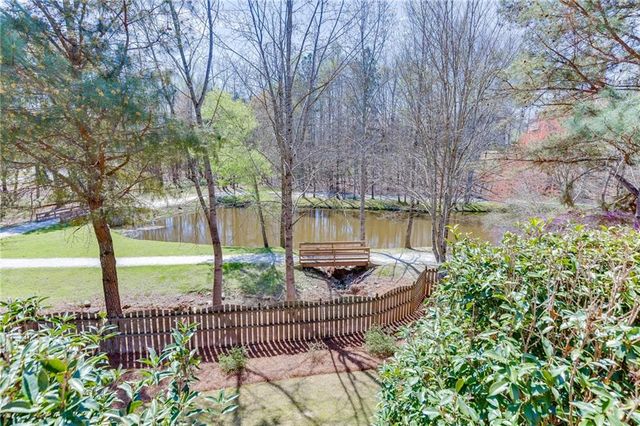 277 Lostwood Trail, Sugar Hill, GA 30518