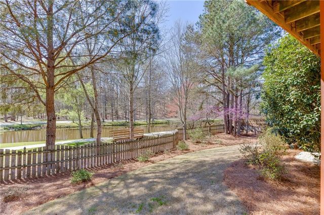 277 Lostwood Trail, Sugar Hill, GA 30518
