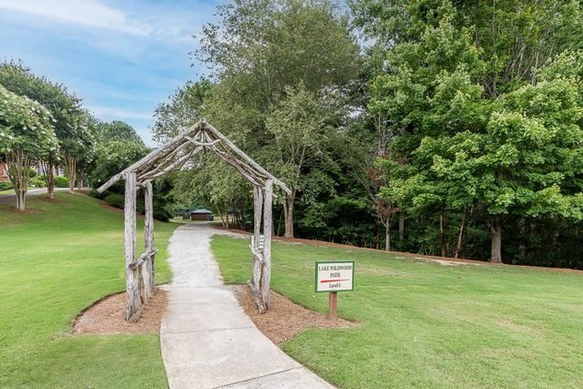277 Lostwood Trail, Sugar Hill, GA 30518