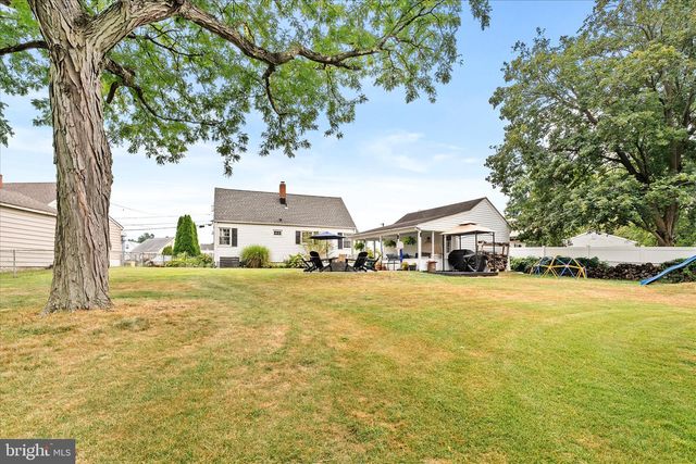66 KENWOOD TER, Hamilton, NJ 08610