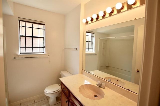 7862 Split Oak Drive, Houston, TX 77040