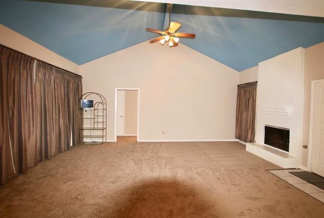 7862 Split Oak Drive, Houston, TX 77040