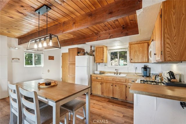 2409 Spring Oak Drive, Running Springs, CA 92382