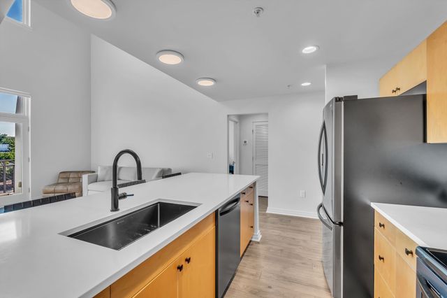 1101 18th Ave S Apt 610, Nashville, TN 37212