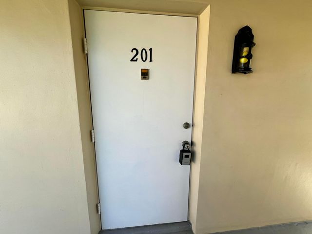 62 Woodland Drive 201, Vero Beach, FL 32962