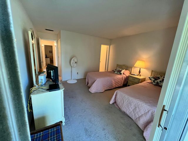 62 Woodland Drive 201, Vero Beach, FL 32962