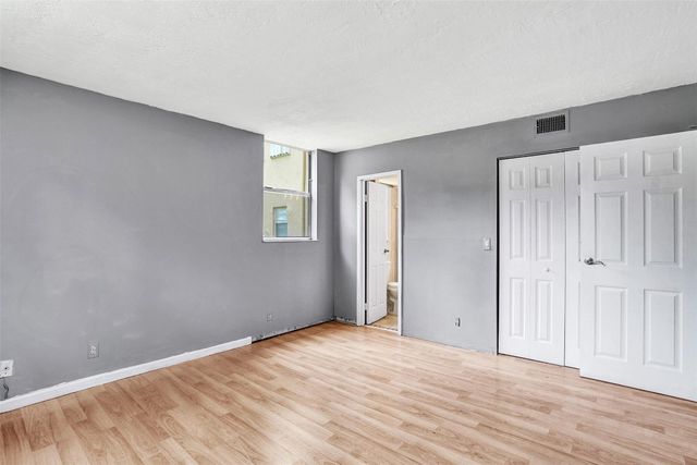 2801 Somerset Drive 101, Lauderdale Lakes, FL 33311