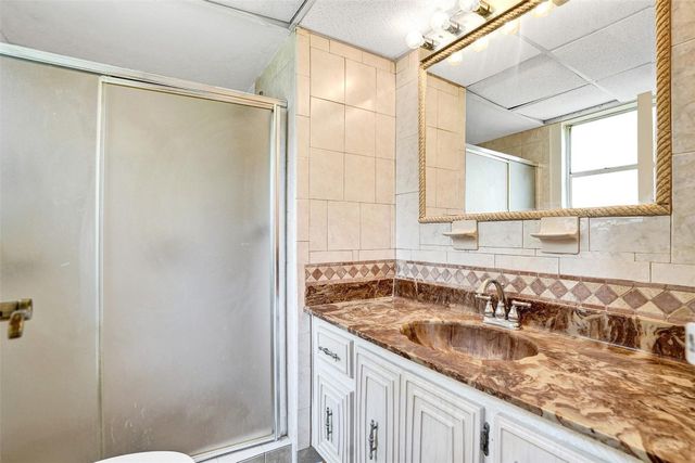 2801 Somerset Drive 101, Lauderdale Lakes, FL 33311