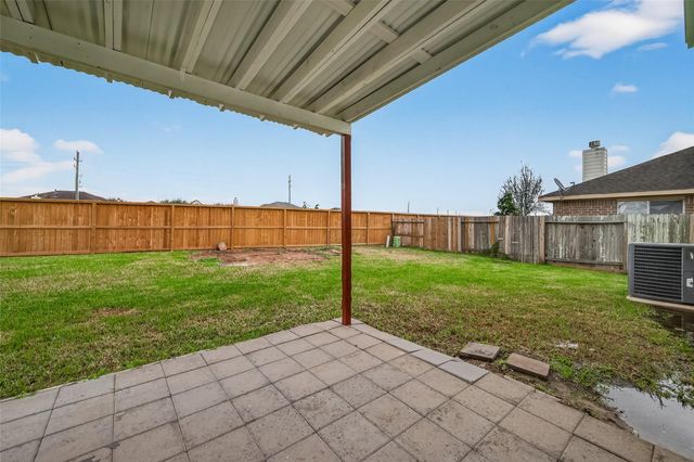 2422 Hawthorne Brook Lane, Fresno, TX 77545