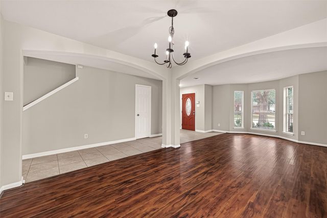 2422 Hawthorne Brook Lane, Fresno, TX 77545