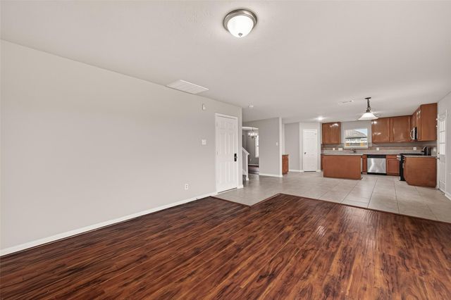 2422 Hawthorne Brook Lane, Fresno, TX 77545