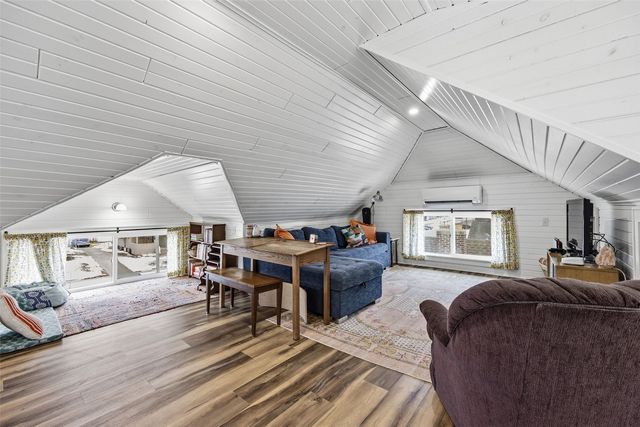 2416 B Avenue NE, Cedar Rapids, IA 52402