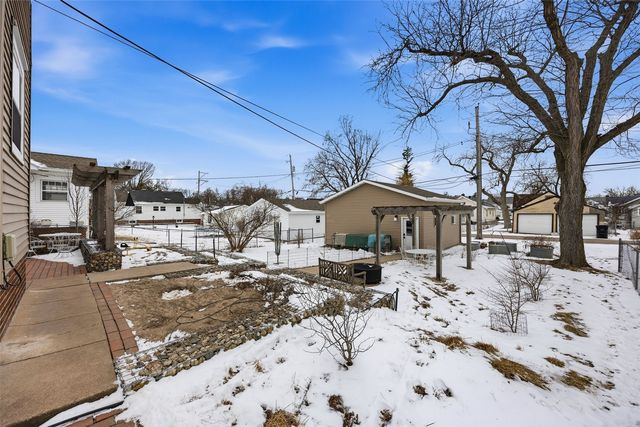 2416 B Avenue NE, Cedar Rapids, IA 52402