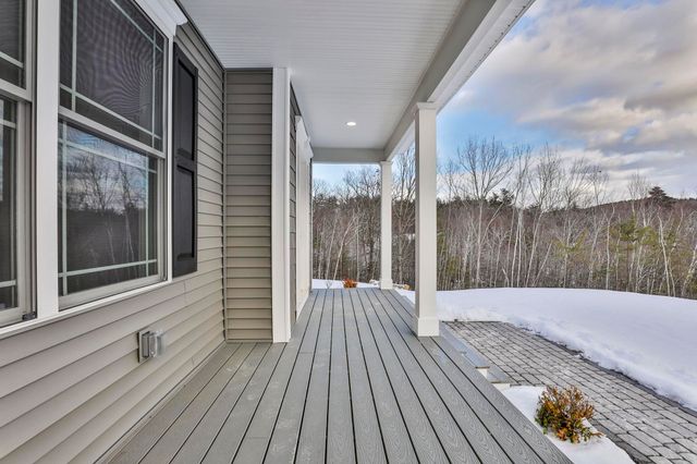 42 Ridgeview Lane, New Boston, NH 03070
