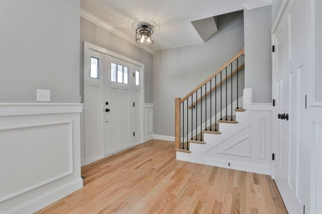 42 Ridgeview Lane, New Boston, NH 03070