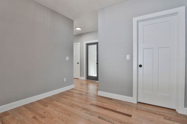 42 Ridgeview Lane, New Boston, NH 03070