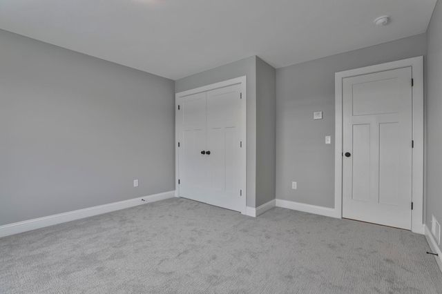 42 Ridgeview Lane, New Boston, NH 03070