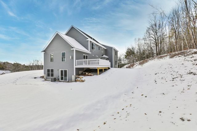 42 Ridgeview Lane, New Boston, NH 03070