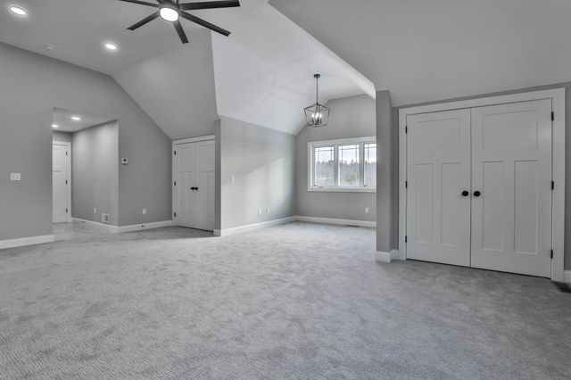 42 Ridgeview Lane, New Boston, NH 03070