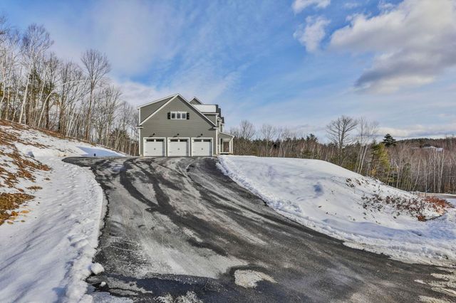 42 Ridgeview Lane, New Boston, NH 03070