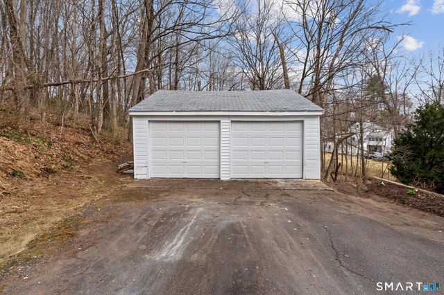 25 Mountain Road, Simsbury, CT 06081