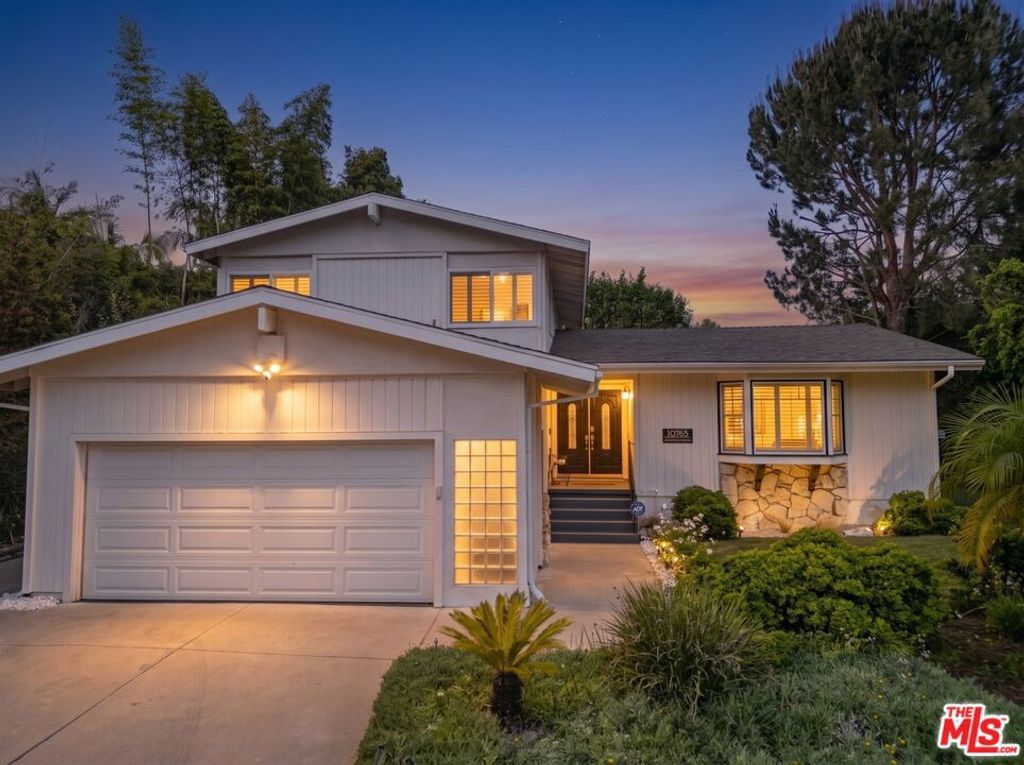 10765 Wrightwood Lane, Los Angeles, CA 91604 — exterior