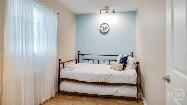 5 Mills Run Court, Savannah, GA 31405