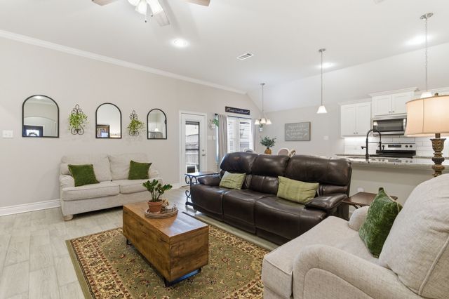 1005 Tippit, Greenville, TX 75402