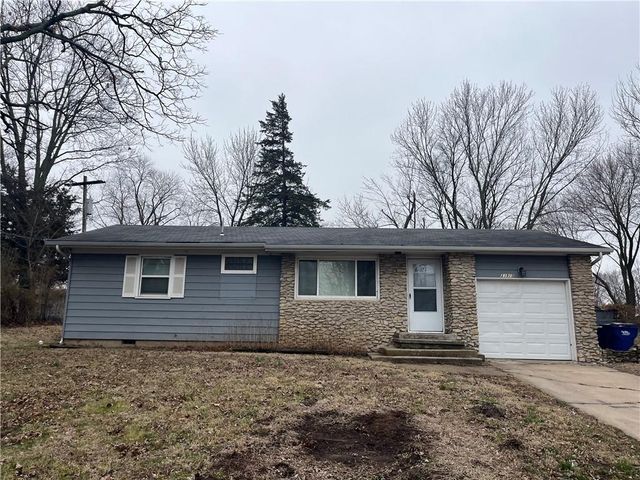 33915 W 83rd Street, De Soto, KS 66018