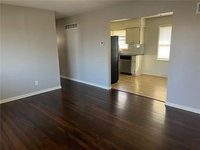 33915 W 83rd Street, De Soto, KS 66018