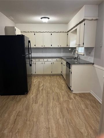 33915 W 83rd Street, De Soto, KS 66018