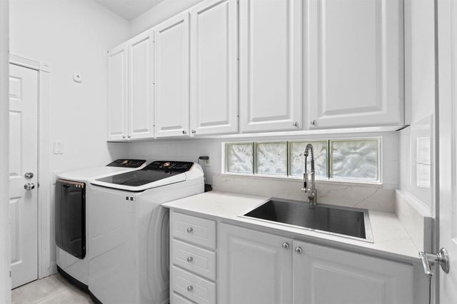 8342 Dominica Place, Wellington, FL 33414