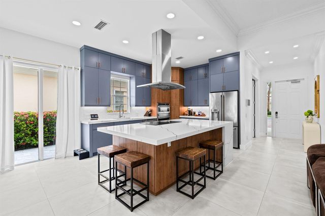 8342 Dominica Place, Wellington, FL 33414
