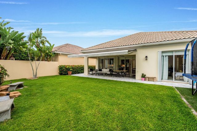 8342 Dominica Place, Wellington, FL 33414