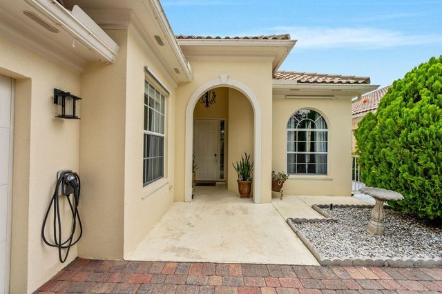 8342 Dominica Place, Wellington, FL 33414